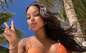 WK-WAG van de dag: Sarah Kehrer verwent ex Gnabry en broer Thilo met  rondingen