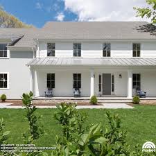 Maison Coloniale Farmhouse In 2020 Colonial Farmhouse House Styles Building Construction
