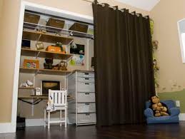 Its owner doesn't want unnecessary distractions. 21 Fascinating Closet Door Ideas For Modern Home Design