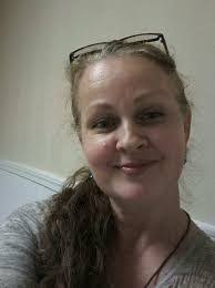 Lynn Carmichael's Instagram, Twitter & Facebook