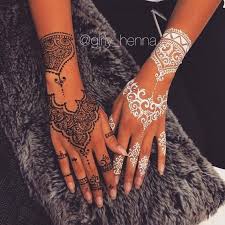 Black And White Henna Black And White Henna Tattoo Designs White Henna Designs Henna Designs Hand