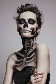 Halloween Schminke Fur Frauen 37 Gruselige Makeup Ideen Halloween Gesicht Schminken Schminken Halloween Halloween Fotografie