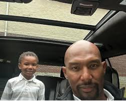 Park Ranger Mark desperately seeking Dr. Melody Sheree Rodgers attention.  🤮🤮🤮