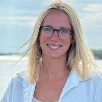 Heather Loy's Instagram, Twitter & Facebook