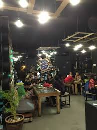 Old hotel but well maintained except for aircond (air filter not regularly cleaned) & bad reception of wifi at room but staff allows to use wifi at cafe, good breakfast. Wonderful Pallet Cafe Sungai Petani Kedah