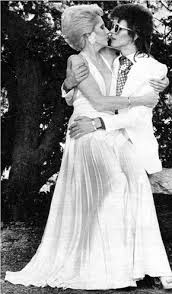 David Bowie And His Ex Wife Angie 70s Apparently Instead Of Wedding Rings They Exchanged Wedding Bracelets That David Bowie Starman Angie Bowie Angela Bowie