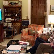 Very friendly staff, clean rooms. Princess Anne Watches Rugby From Normal Cluttered Lounge Room In New Photo 9honey