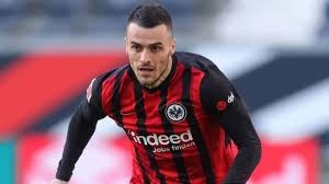 L'ultimo nome sul taccuino in ordine di tempo è filip kostic. Eibxy3s2jdlzgm