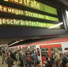Sobald die züge wieder rollen geben wir euch bescheid. Bahn Streik Trifft Hamburg Mit Voller Wucht Welt