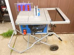 Bosch, delta, dewalt, hitachi lowes had a father's day sale, on their kobalt table saw with a folding/rolling stand and was i hve often wondered how each of these saws compared to the others. Kobalt 10 Folding Table Saw No Miter Or Fence Tested Works As Shown Sns Auctions 443 No Contact Work Play K Bid
