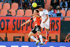 Fc lorient awarded a free kick in their own half. Le Telegramme Football Football Lorient Et Lyon Se Neutralisent 1 1