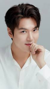 Lee started to act in his second year of high school, and by his senior year, had joined starhaus. Pin Oleh Aphrodite Di Thank You Lee Min Ho Aktor Aktris Gambar