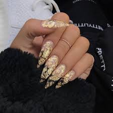 Simple Black And Clear Nails 35 Stunning Nail Art Ideas To Make Your Manicure Shine Life For Rent Gold Acrylic Nails Clear Acrylic Nails Gold Nails