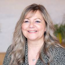 Emma Baird Financial Advisor — Amber River