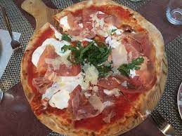 Bekijk 10 foto's en lees 162 beoordelingen. Pizza Creation D Aldo Bild Von Hotel Restaurant Pizzeria Rotes Haus Landschlacht Tripadvisor