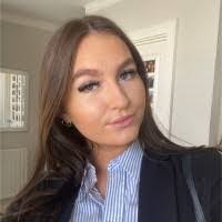 Ella Barron's Instagram, Twitter & Facebook