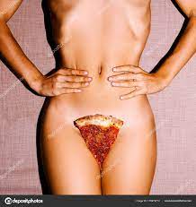 Pizza Porn. Sexy Nude Lady. Minimal fashion art — Stock Photo ©  Porechenskaya 179279714