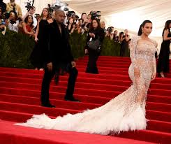 How beyoncé, kim kardashian west, and more made the case for the rear view. Kim Kardashian Copied Beyonce Met Ball Dress Business Insider