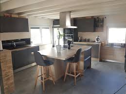 Aussi à l'aise dans un intérieur de type loft que dans un espace décoré dans le plus pur style scandinave, la cuisine métisse d'arthur bonnet a vraiment tout pour plaire. Arthur Bonnet Cuisines Golbey