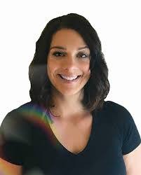 Helen Patterson's Instagram, Twitter & Facebook