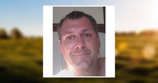 Tina Sluss's Instagram, Twitter & Facebook