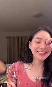 Veronica Evan's Instagram, Twitter & Facebook