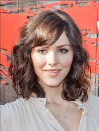 If You Want To Try Bangs With Curly Hair Take A Cue From Katharine Mcphee This Swept To Th Bangs With Medium Hair Medium Hair Styles Medium Curly Hair Styles