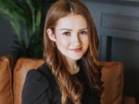 Kelly Koon's Instagram, Twitter & Facebook