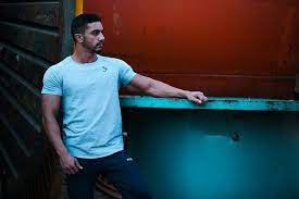 كونكرور الرمادي وهيرو الكحلي أحلى تطقيمة shop www rynuapparel com photo by m2maz رياضة فيتنس قوة لياقة م mens tops mens tshirts white undershirt