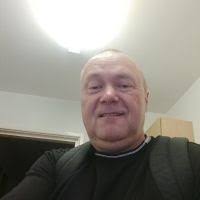 Kenneth Monks's Instagram, Twitter & Facebook