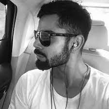 12 Stunning Sunglasses Styles That Virat Kohli Loves Looksgud Com Virat Kohli Virat Kohli And Anushka Womens Winter Fashion Outfits