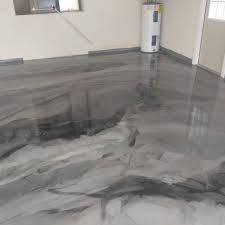 This article provides some do it yourself tips on how to apply epoxy floor coating to a garage or other room with specific attention giving to prep work. How To Epoxy Garage Floor Reddit