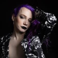 Sharon Koons's Instagram, Twitter & Facebook