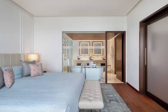 The Oberoi Mumbai Reviews, Deals & Photos 2026 - Expedia