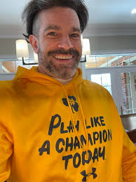 Notre Dame released their Merry Christmas graphics that were sent to all  potential prospects this morning. 📸: Notre Dame Athletics