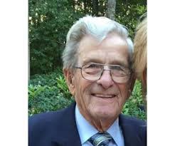 Elliot Ferrell's Instagram, Twitter & Facebook