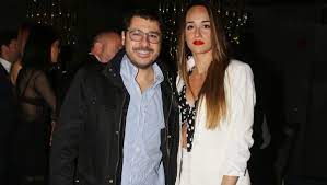 Λάμπρος κωνσταντάρας & έλενα κώνστα. Lampros Kwnstantaras Oi Crazy Agaphsiarikes Eyxes Sthn Elena Kwnsta Znews