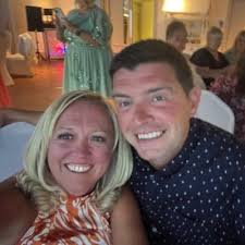 Fiona McEwan (@fionalmcewan)