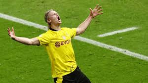 The match is a part of the dfb pokal. Wcyf Qrhzrs Im