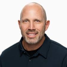 Cade Giles's Instagram, Twitter & Facebook