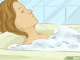 Parut beberapa buah temulawak dan kemudian rebus parutan tersebut dalam air yang mendidih. Cara Menurunkan Demam Tanpa Obat 12 Langkah Dengan Gambar