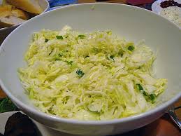 Krautsalat Wie Im Griechischen Restaurant Von Schokoschnalle Chefkoch Krautsalat Lebensmittel Essen Rezepte Gesund