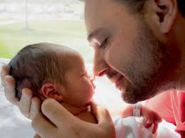 Por sonho da paternidade, homens buscam barriga solidária ou de aluguel