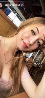 Jerk, worship, and fantasize about Sophia diamond with me on discord cam  and mic. Discord harrypotter24601#7955 I'll feed. | Scrolller