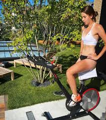 His partner belinda, a swiss tennis player, also happens to be his girlfriend since 2018. Belinda Bencic Hot And Top Pictures In Bikini And With Boyfriend Martin Hromkovic Tennis Tonic News Predictions H2h Live Scores Stats