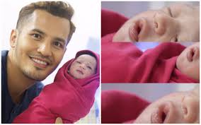 Yang ada anak angkat atau nak ambil anak angkat mesti tonton ust dr akli ahmad. Foto Dato Aliff Syukri Ambil Anak Angkat Kacukan Melayu Pakistan Comel Sangat