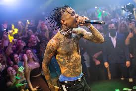 Moss' career began upon being discovered by rapper snoop dogg in the late 1990s. Swae Lee Bow Wow At E11even Saturdays World Red Eye World Red Eye