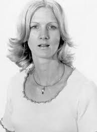 Loretta Bloomer's Instagram, Twitter & Facebook