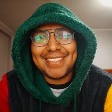 Ayer presentamos el logo de #Venceremos, la gran alianza de las izquierdas  y el pueblo: el COCA KINTU. Tres hojitas de coca 🍃 que representan la  espiritualidad y la sabiduría ancestral de