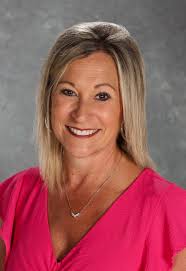 Julie Petty's Instagram, Twitter & Facebook